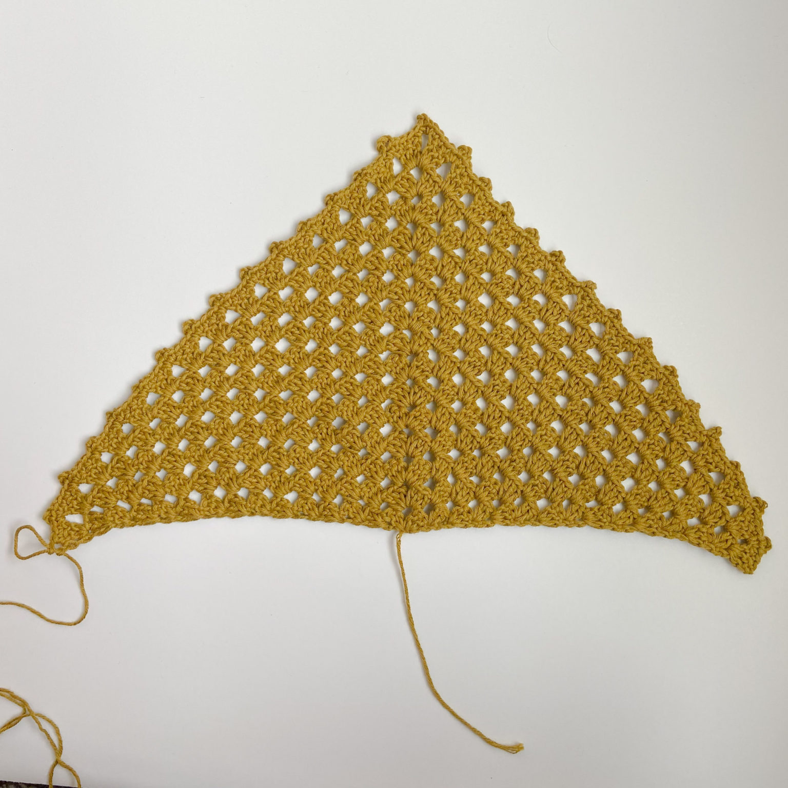 háčkovaná šatka na hlavu 