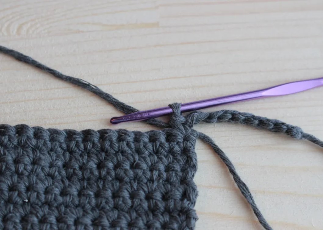 háčkovaný peračník