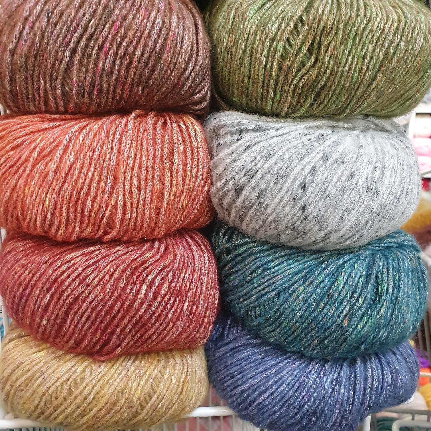 Cotton Merino Tweed 500 - tehlovo červená striekaná vlna