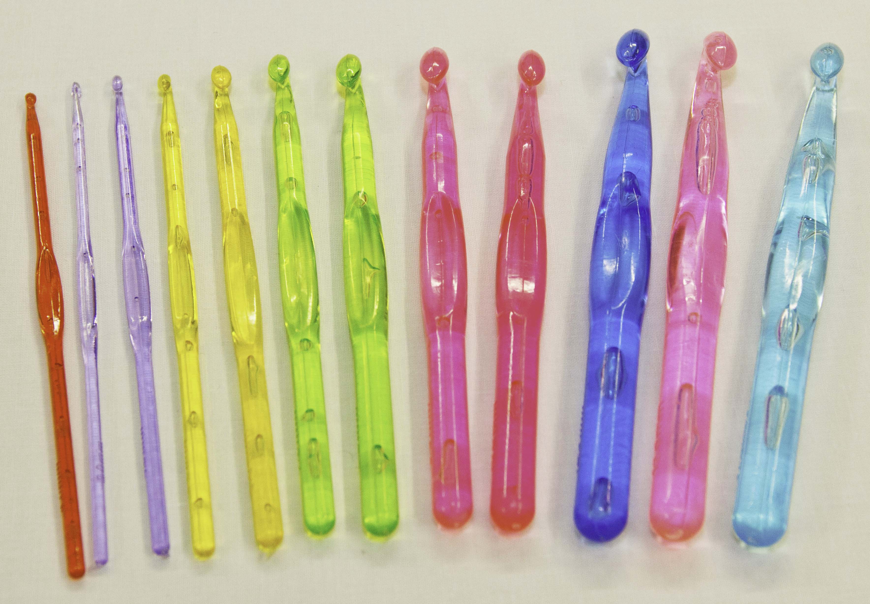 Háčkovka plastová 20mm