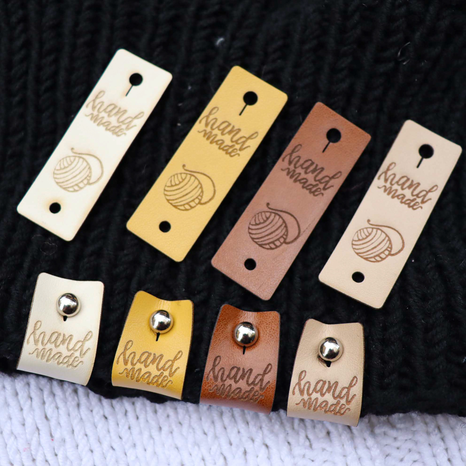 J8 - Svetlo ružový "handmade" štítok / nápis ekokoža s nikel šrubovacím nitom cca 2x6cm