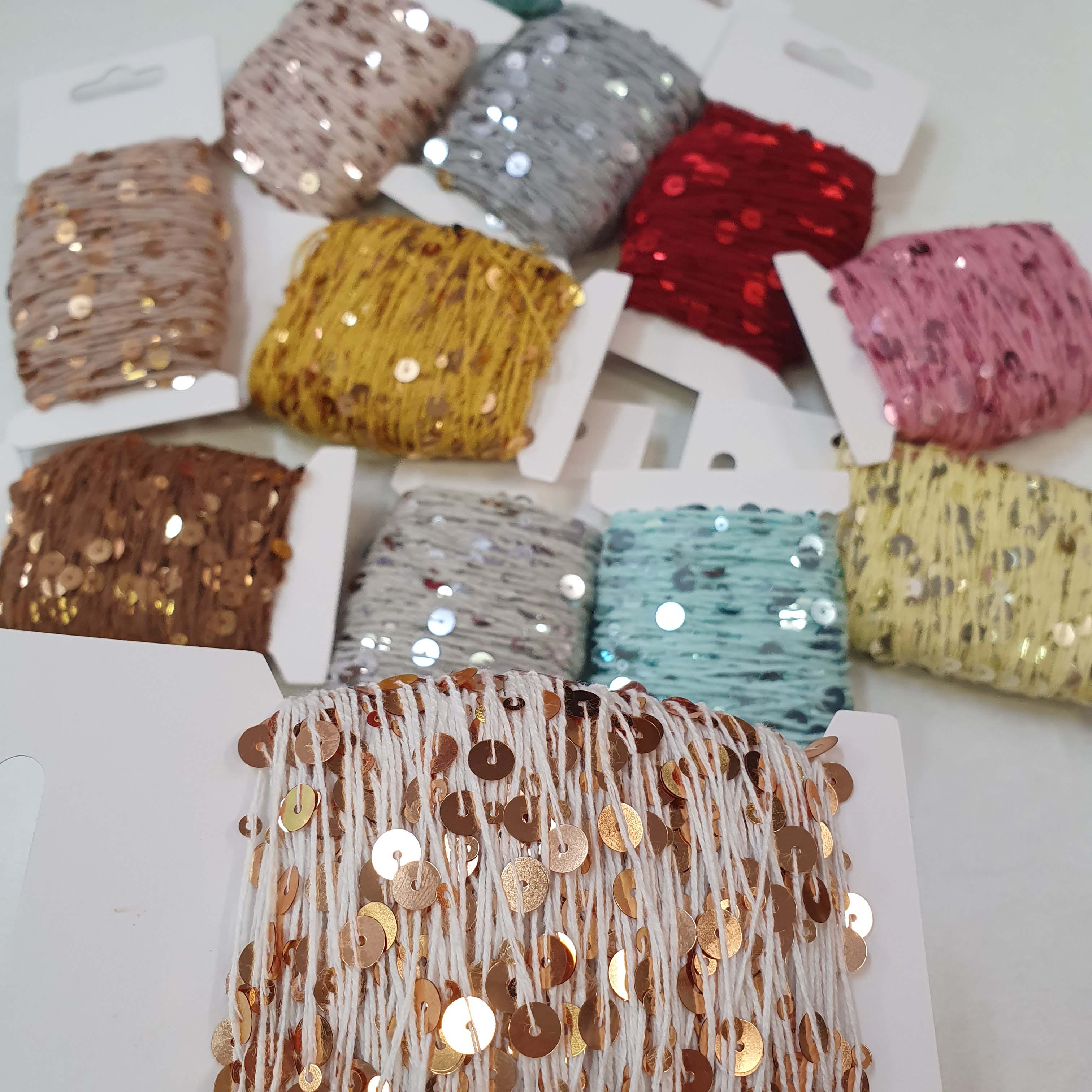 Paillettes / Payletka #10 - Mentolová nitka so striebornými flitrami