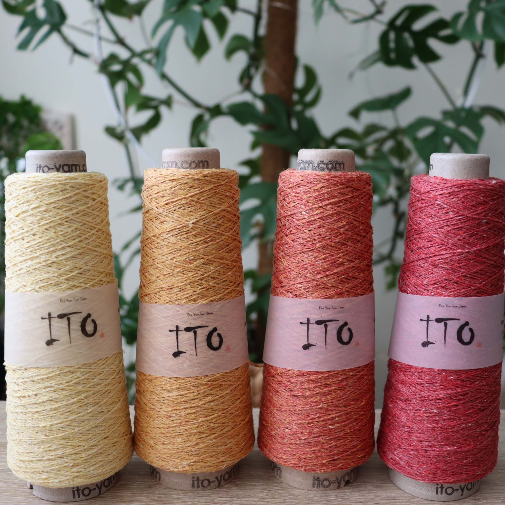 Kinu 0360 - Cayenne red - oranžovo červená priadza zo 100% hodvábu