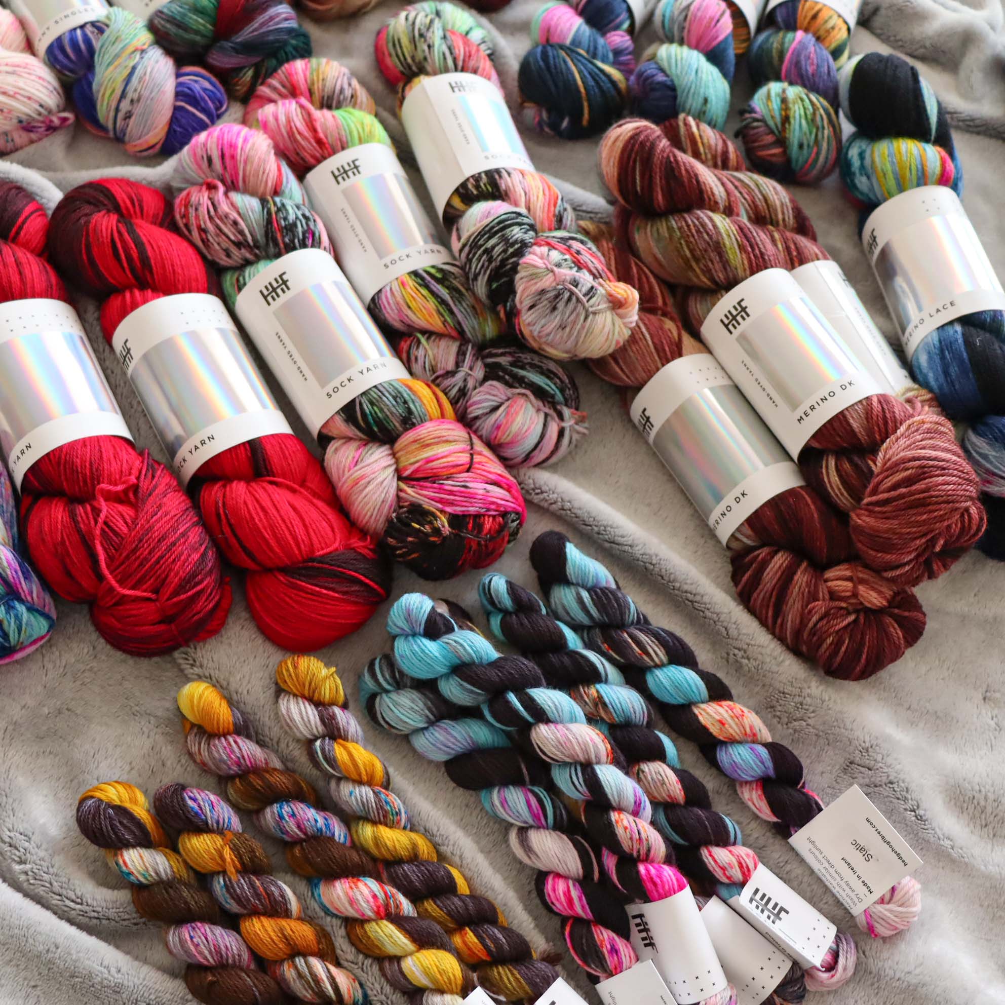 HHF Skinny Singles - P4610 - modro zemitá ručne farbená merino vlna