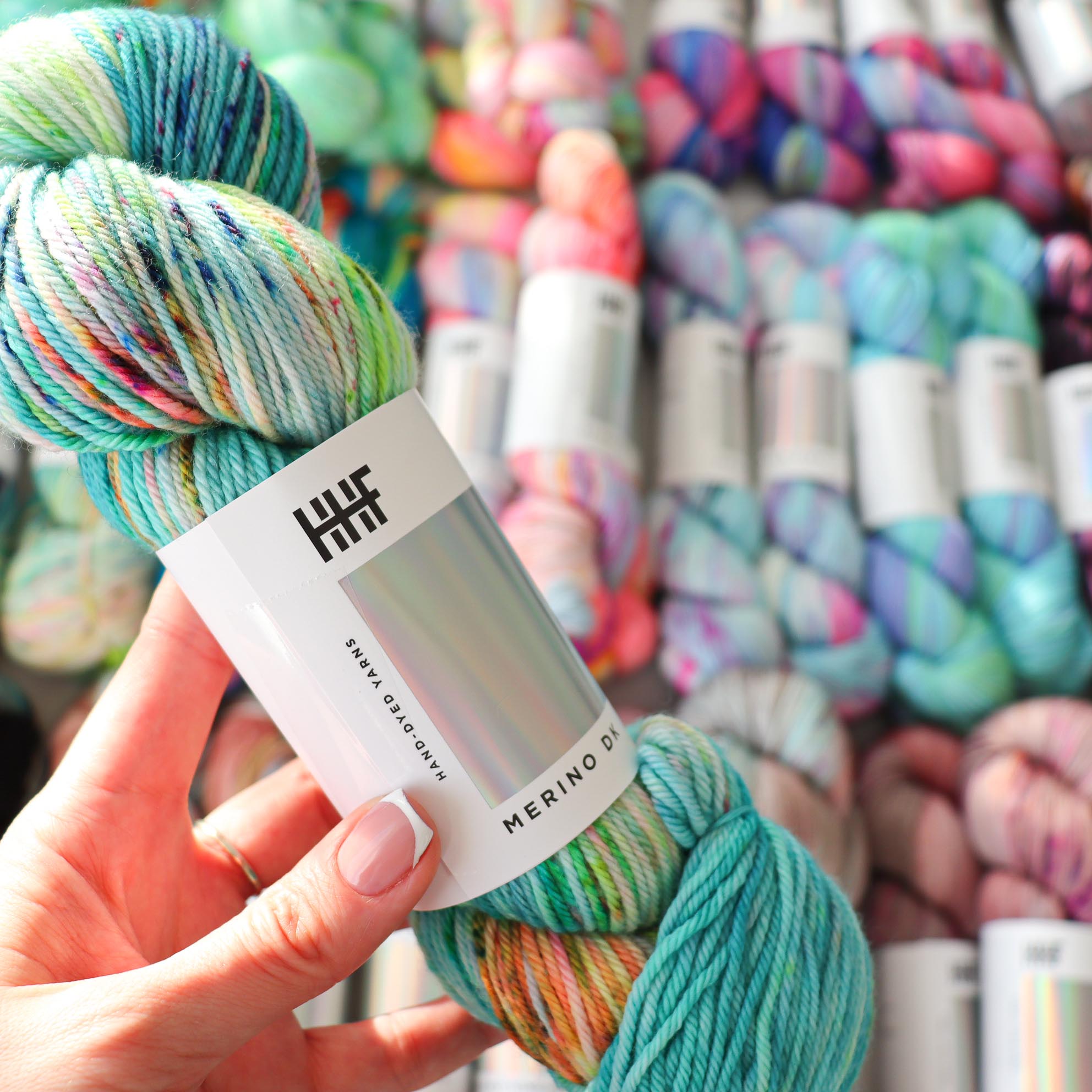 HHF Merino Lace - Firefly - modro farebná tenká merino vlna /ks