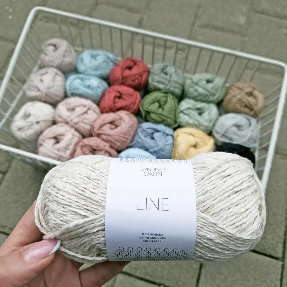 Line 9004 - citrónovo žltá priadza s ľanom, bavlnou a viskózou