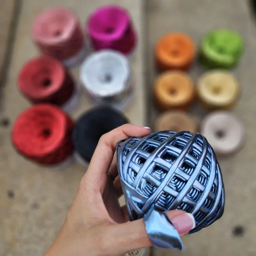 Metallic Club 8115 - vianočná zelená priadza na kabelky s kovovým efektom