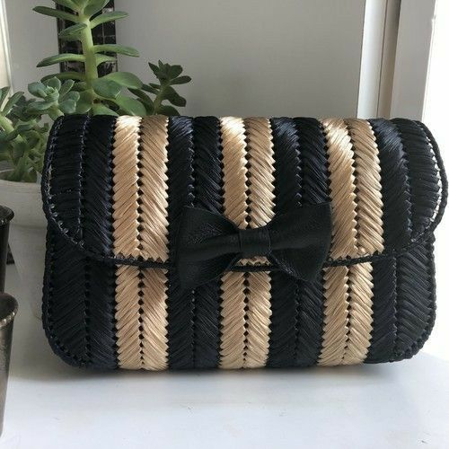 Biela plastová kanava / mriežka na kabelku 47,5x45 cm "L"