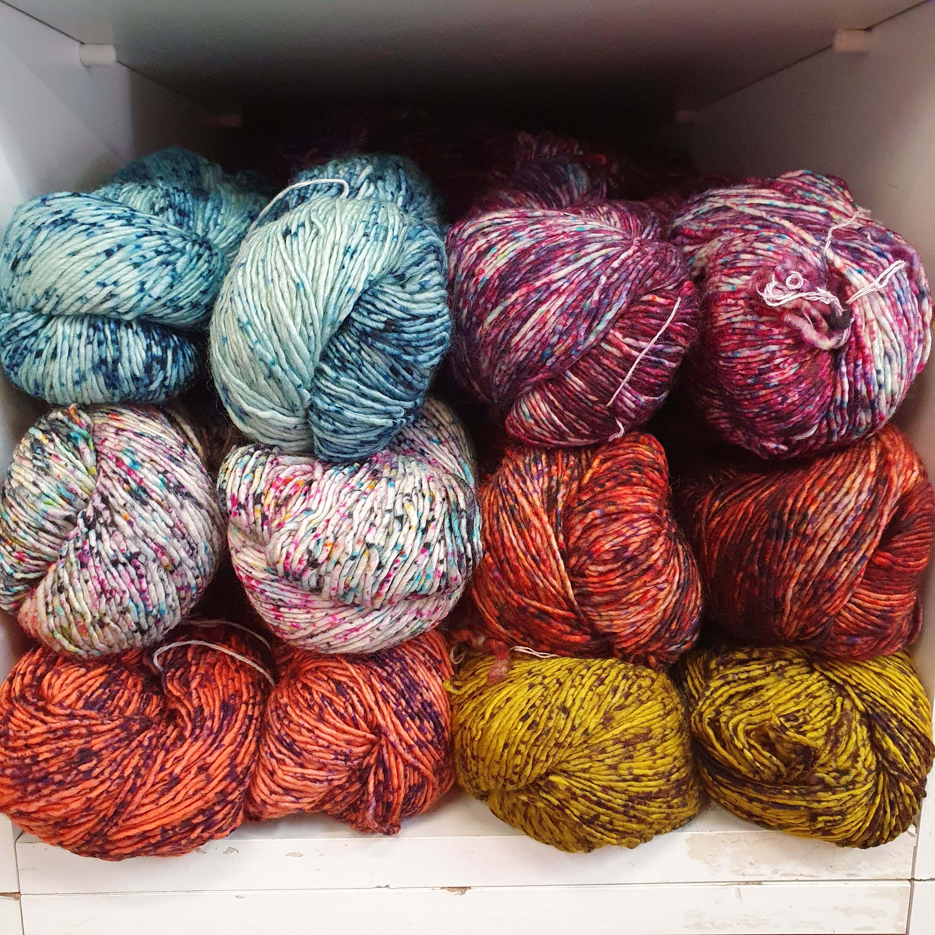 Mechita - 862 Piedras - jesenna ručne farbená 100% merino vlna
