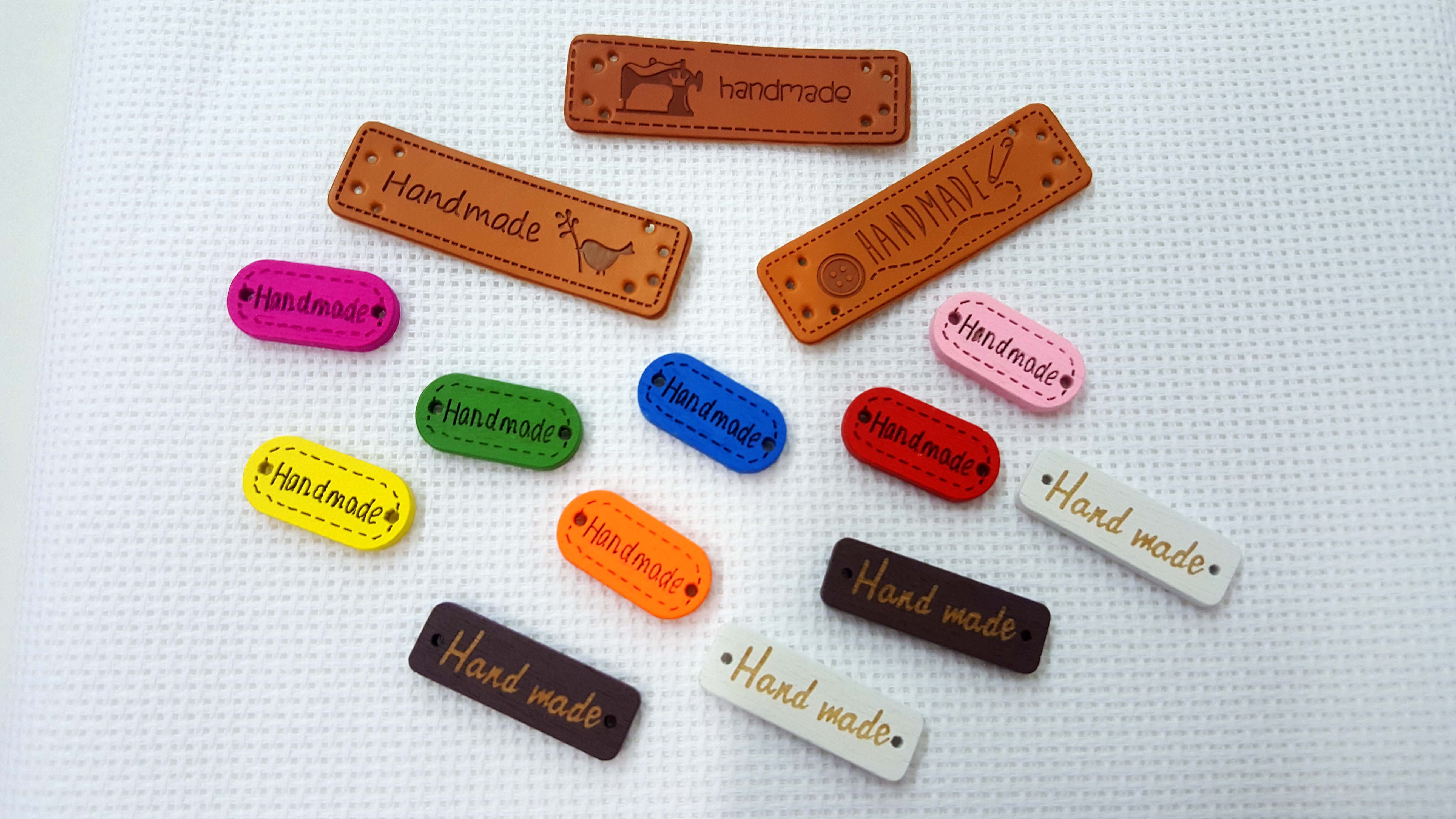 Drevený biely obdĺžnik handmade štítok / nápis 10mm x 30mm