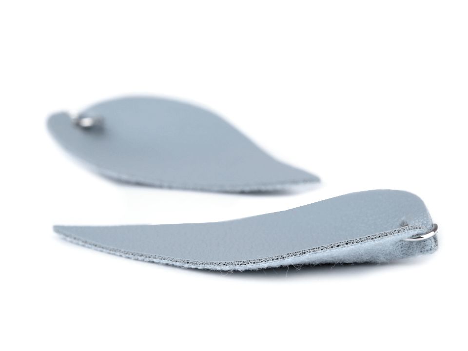 Mentolovo zelený list / kvapka z eko kože s krúžkom 3,4 x 6,2 cm / KUS