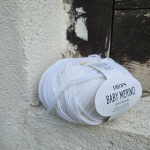 01 Baby Merino - Perlová 100% merino vlna so superwash úpravou