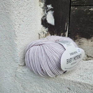 59 Baby Merino - Svetlo pieskovo bežová 100% merino vlna so superwash úpravou