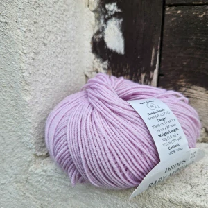 26 Baby Merino - Pastel ružová 100% merino vlna so superwash úpravou