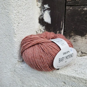 48 Baby Merino - Stredne terracota 100% merino vlna so superwash úpravou