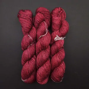 Silky Merino - 033 Cereza - Červená vlna s hodvábom a merinom