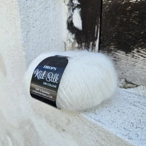 Kid Silk 01 - prírodná tenká vlna s kid mohérom a hodvábom