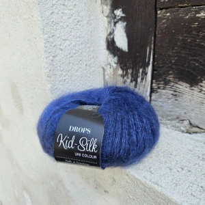 Kid Silk 28 - tmavo modrá tenká vlna s kid mohérom a hodvábom