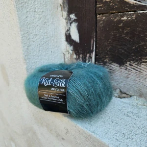 Kid Silk 37 - tmavšia vintage morská tenká vlna s kid mohérom a hodvábom