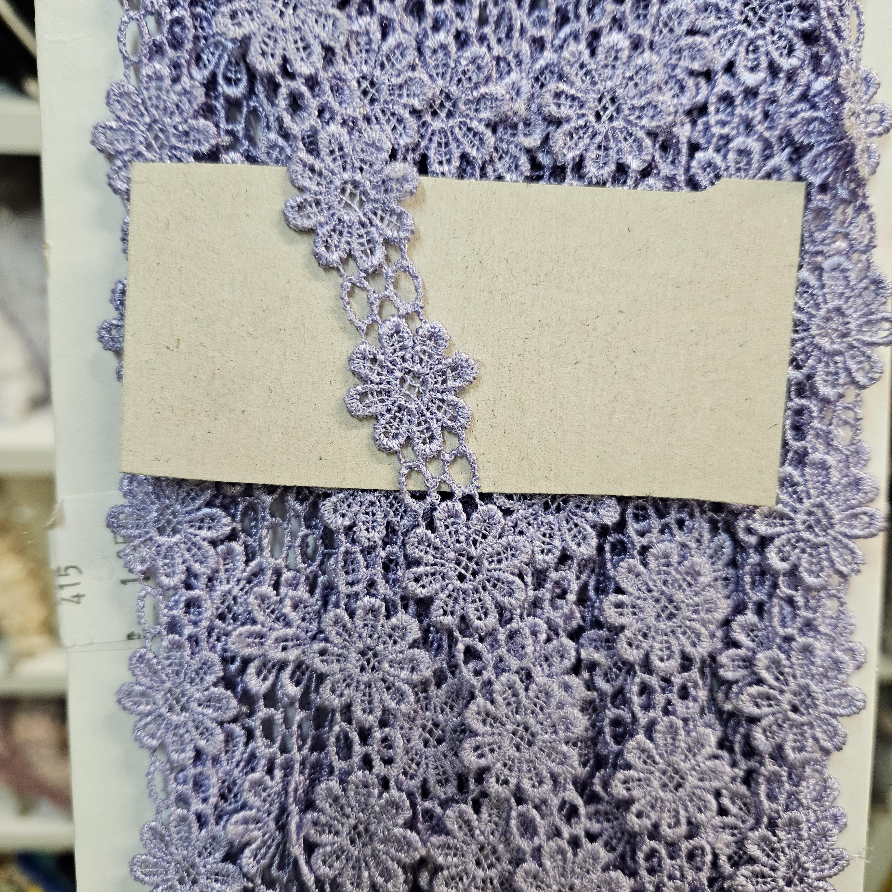 Fialová krajka šírka cca 2cm x 1m