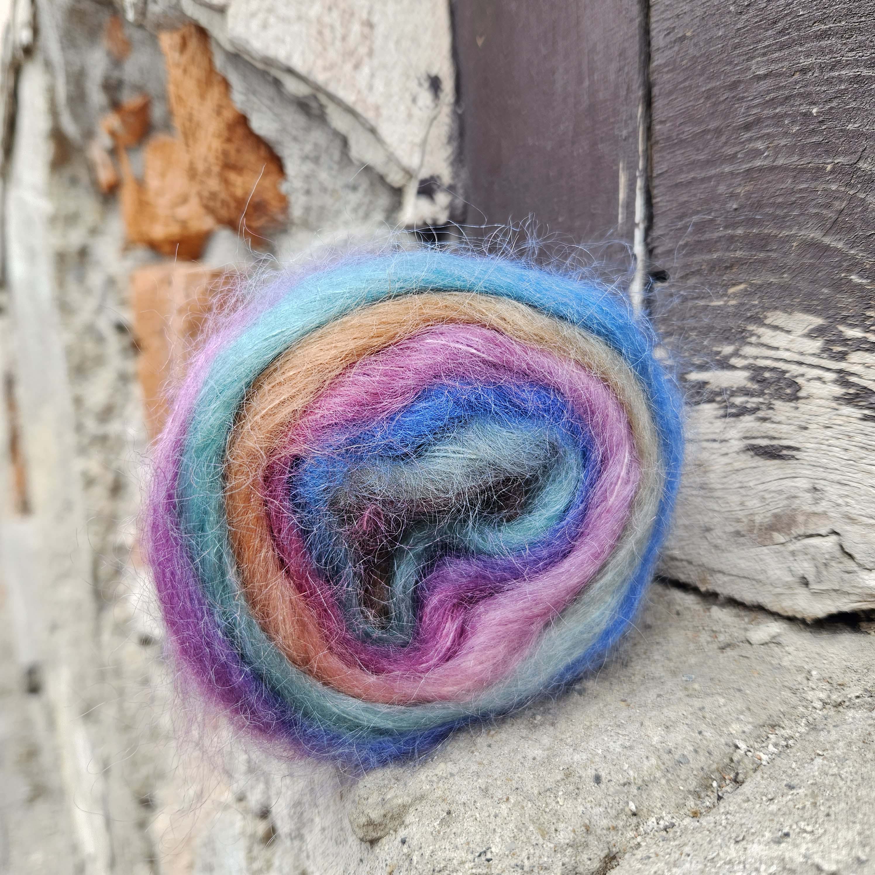 004 Super Kid Mohair ♥ Silk Print "Wind" - tenká dúhová mohérová vlna s hodvábom