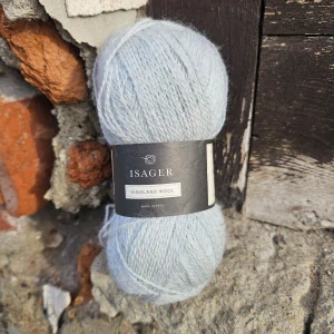Highland - Ice Blue - ľadovo modrá 100% tenká vlna