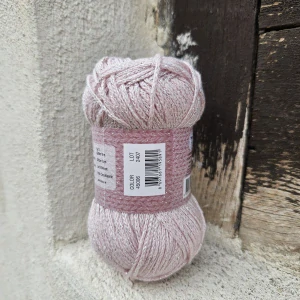 Destina 006 - Pastel ružová letná priadza s metalickým vláknom