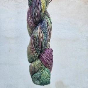 Susurro - 866 Arco Iris - dúhová priadza z morušového hodvábu, ľanu a merina