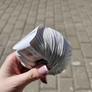 Sivá priadza s lyocel vláknom Tencel Cotton 8
