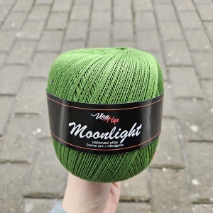 Moonlight 8156 - trávovo zelená tenká bavlnená háčkovacia priadza