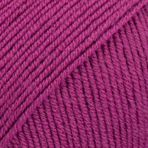 34 Baby Merino - baklažán 100% merino vlna so superwash úpravou