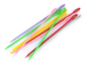 Tupá ihla plastová na vlny 15cm (náhodná farba)