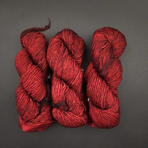 Mecha 033 Cereza - červená 100% Superwash merino vlna