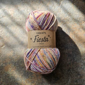 Fiesta Print 22 - farebná melírovaná (nielen) ponožková vlna
