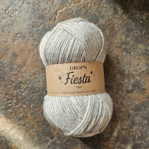 Fiesta 03 - sivá (nielen) ponožková vlna