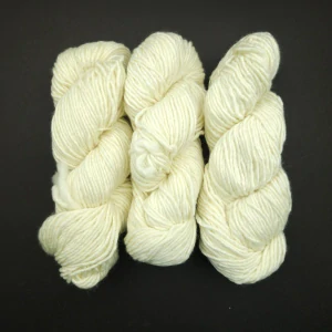 Mecha 063 Natural - Smotanová 100% Superwash merino vlna