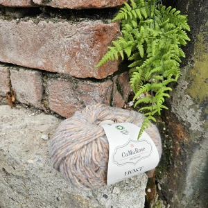 Iba 3ks! HØST 8226 HVEDE - pastel prírodno piesková striekaná vlna z bavlny, kašmíru a recyklovanej vlny