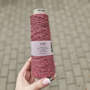 Kinu 0362 - Enji - vínová priadza zo 100% hodvábu