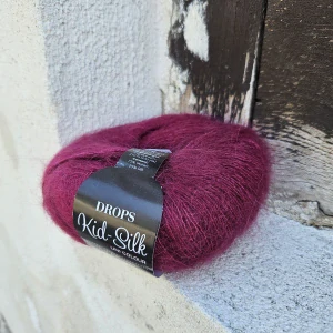 Kid Silk 17 - tmavšia fuksia tenká vlna s kid mohérom a hodvábom
