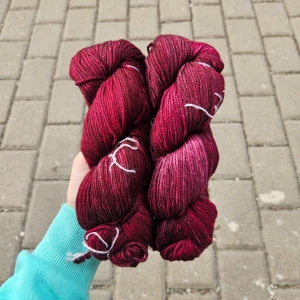 Rios - 284 Libra - vínová 100% Superwash merino vlna