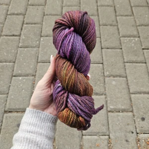 Chunky - hnedo fialová hrubá merino vlna