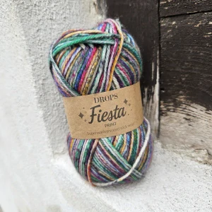 Fiesta Print 29 - tmavo dúhová farebná melírovaná (nielen) ponožková vlna