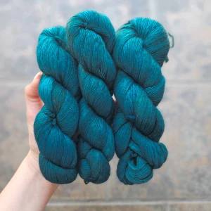 Iba 2ks! Lace - Unique color - petrolej tenučká merino vlna