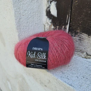 Kid Silk 32 - malinová tenká vlna s kid mohérom a hodvábom
