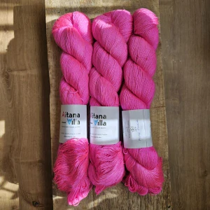 Emmy - Pink Fluor - neon ružová priadza zo 100% morušového hodvábu - iba 6ks!