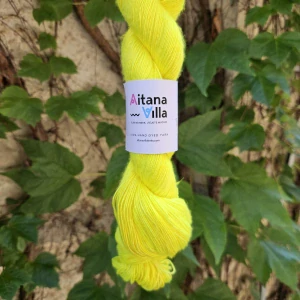 IBA 4ks! Emmy - Yellow Fluor - neon žltá priadza zo 100% morušového hodvábu