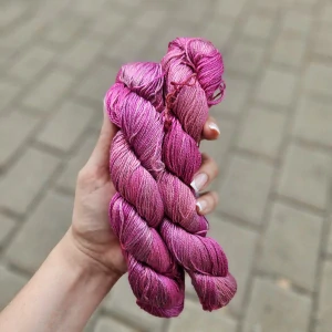 Mora - 057 English Rose - cyklámen ružový 100% morušový hodváb