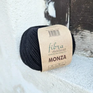 Monza 26-29 - čierna priadza z bambusu a merina