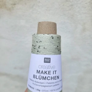 Make It Blümchen 013 - vintage zelená tenká pripletacia priadza s flitrami
