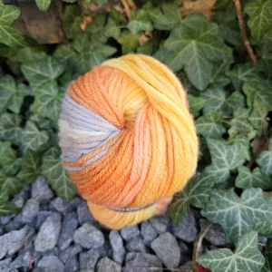 Batik 5030 - oranžovo sivá farebná akrylová vlna